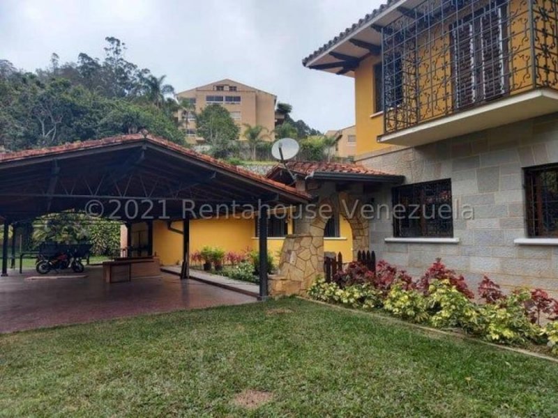 Foto Casa en Venta en Baruta, Municipio El Hatillo,  La Lagunita Country Club, Distrito Federal - U$D 2.000.000 - CAV195868 - BienesOnLine