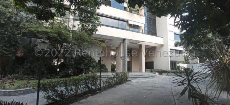 223 m2 UN APARTAMENTO POR PISO, JARDINES, SEGURO, MLS#23-17952 R A H Pablo Velozo