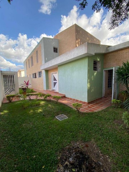 Foto Casa en Venta en Valencia, Carabobo - U$D 140.000 - CAV220850 - BienesOnLine