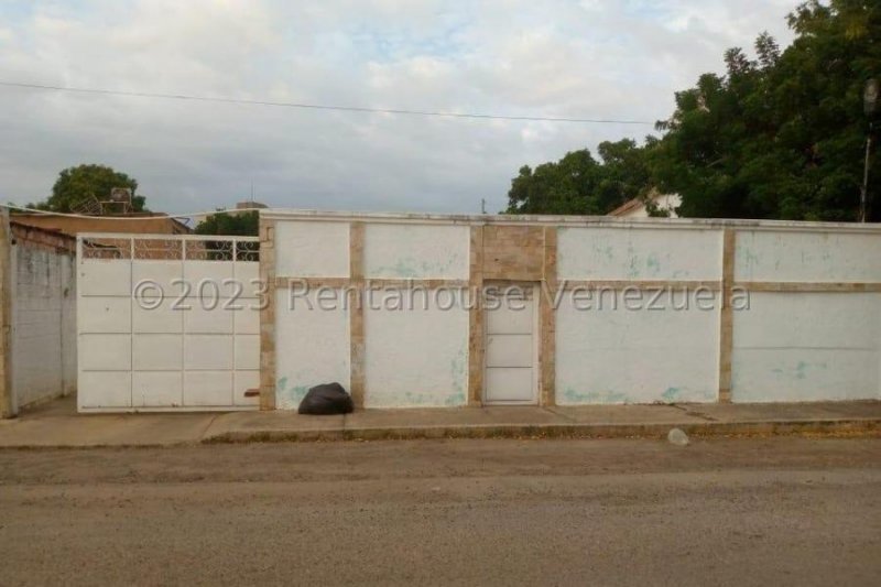 Foto Casa en Venta en Maracaibo, Zulia - U$D 13.000 - CAV197926 - BienesOnLine