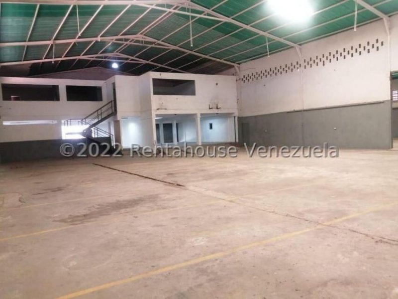 Foto Galpon en Alquiler en Maracaibo, Zulia - U$D 1.500 - GAA176075 - BienesOnLine