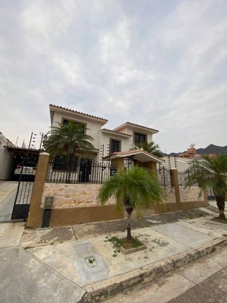 Foto Casa en Venta en valencia, Carabobo - U$D 170.000 - CAV233310 - BienesOnLine