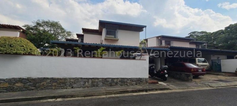 250 m2 AMPLIA , SEGURA, ZONA TRANQUILA MLS#23-29599 R A H Pablo Velozo