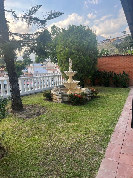 Foto Casa en Venta en Macaracuay, Caracas, Distrito Federal - U$D 215.000 - CAV240874 - BienesOnLine