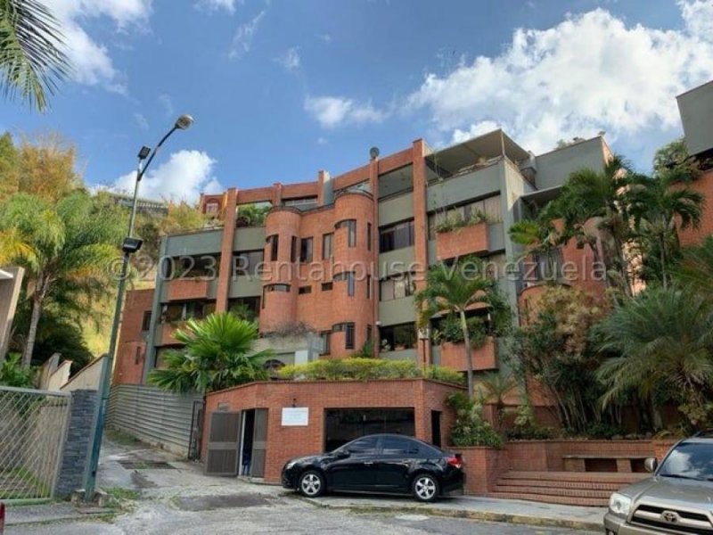 420 m2 ACTUALIZADO, TERRAZA, ESTUDIO, VISTA ESPECTACULAR MLS#23-26380 R A H P V