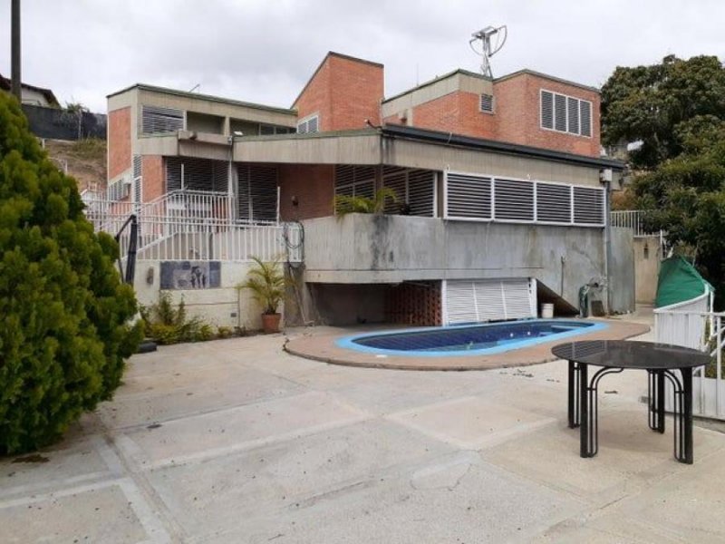 4554m2  PISCINA, PARRILLERA, BAR, CALLE CERRADA, VISTA HERMOSA, MLS#20-18992