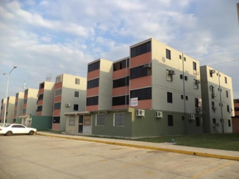 Foto Apartamento en Venta en Buenaventura, Los Guayos, Carabobo - BsF 650.000 - APV46239 - BienesOnLine