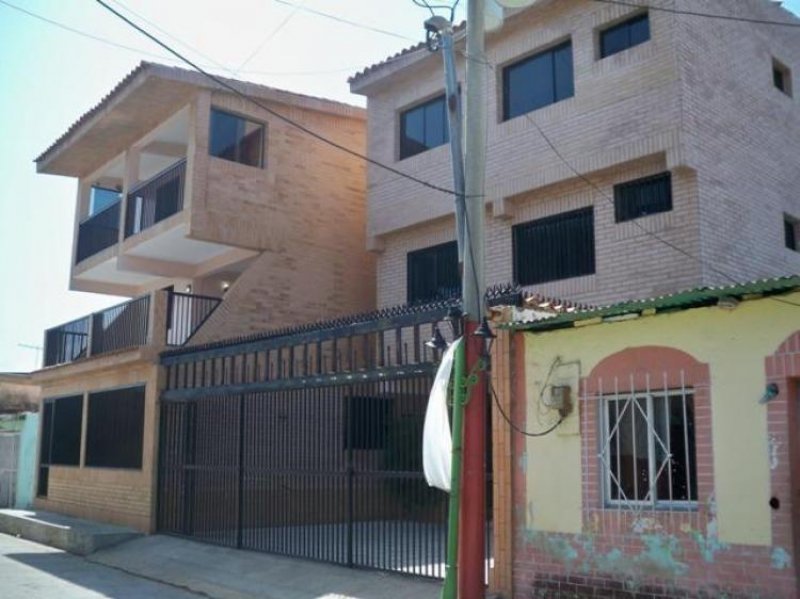 Foto Edificio en Venta en Tucacas, Falcón - BsF 6.500.000 - EDV46730 - BienesOnLine