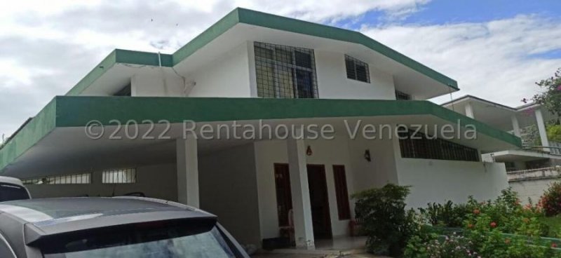 Foto Casa en Venta en Baruta, Prados del Este, Distrito Federal - U$D 240.000 - CAV184725 - BienesOnLine