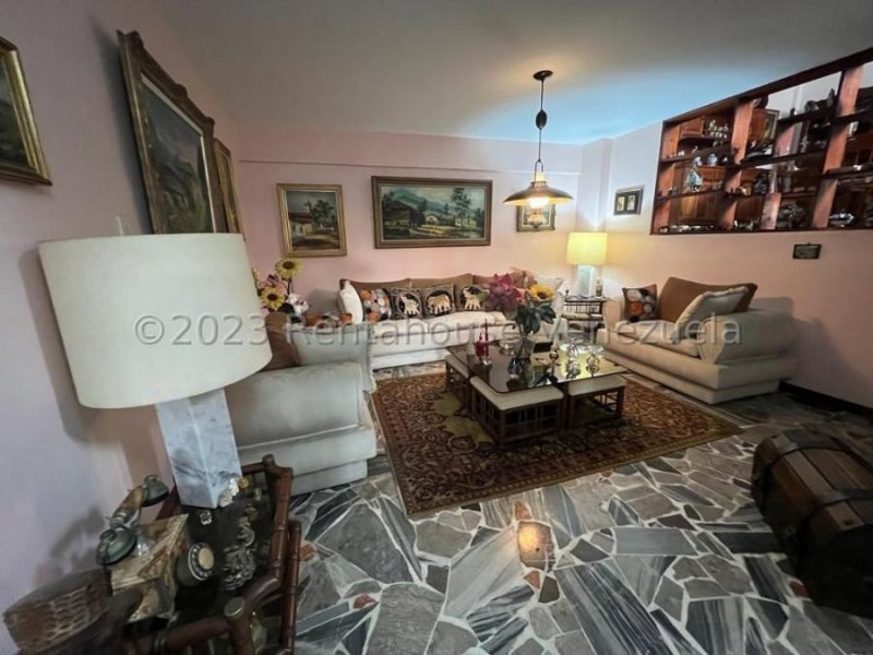 Foto Casa en Venta en Macaracuay, Caracas, Distrito Federal - U$D 170.000 - CAV220971 - BienesOnLine