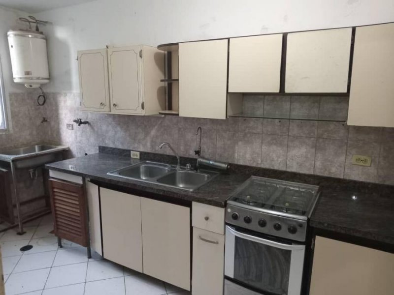 Foto Apartamento en Alquiler en Valencia, Valencia, Carabobo - U$D 200 - APA218167 - BienesOnLine