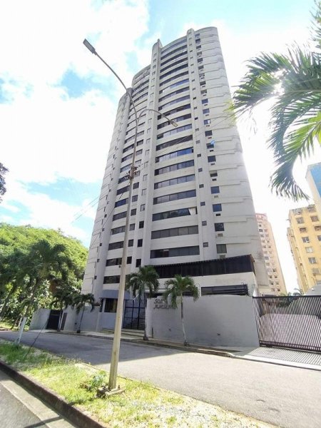 Foto Apartamento en Alquiler en Valencia, Carabobo - U$D 550 - APA214315 - BienesOnLine