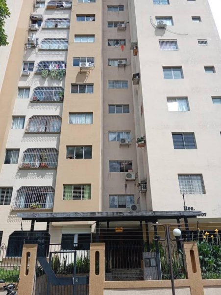 Apartamento en Alquiler en San José Valencia, Carabobo