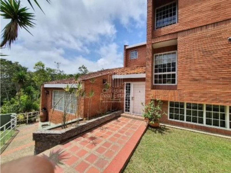 Foto Casa en Alquiler en Los guayabitos, Baruta, Distrito Federal - U$D 850 - CAA215090 - BienesOnLine