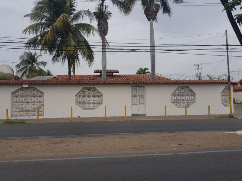 Foto Casa en Alquiler en El carmen, AV. CUMANAGOTO, Anzoátegui - U$D 350 - CAA164357 - BienesOnLine