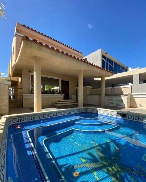 Foto Casa en Alquiler en 6023, Puerto la Cruz, Anzoátegui - U$D 1.400 - CAA245869 - BienesOnLine