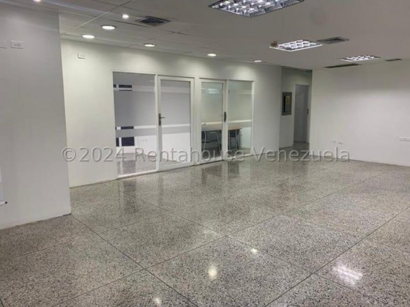 Foto Oficina en Alquiler en Maracaibo, Zulia - U$D 300 - OFA237610 - BienesOnLine