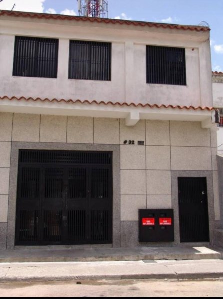 Foto Local en Alquiler en Paraiso, Las Flores de Puente Hierro, Distrito Federal - U$D 600 - LOA231651 - BienesOnLine