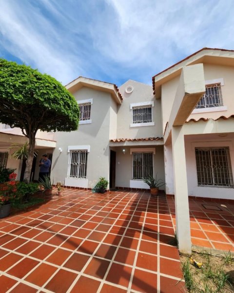 Foto Casa en Alquiler en Maracaibo, Zulia - U$D 550 - CAA231283 - BienesOnLine