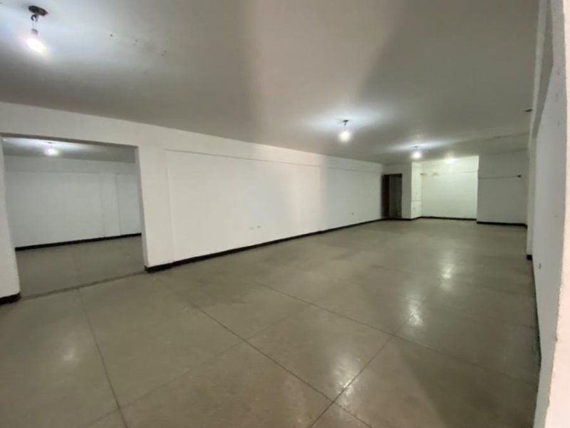 Foto Local en Alquiler en Maracaibo, Zulia - U$D 350 - LOA231294 - BienesOnLine