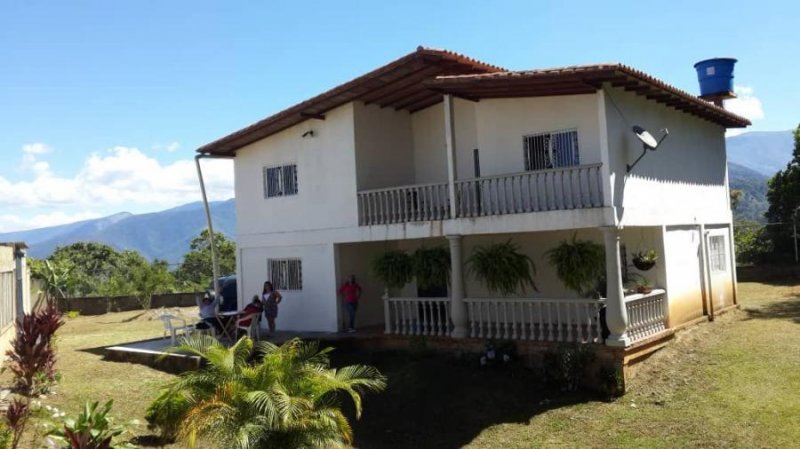 Foto Casa en Venta en Trujillo, Trujillo - U$D 26.500 - CAV194037 - BienesOnLine