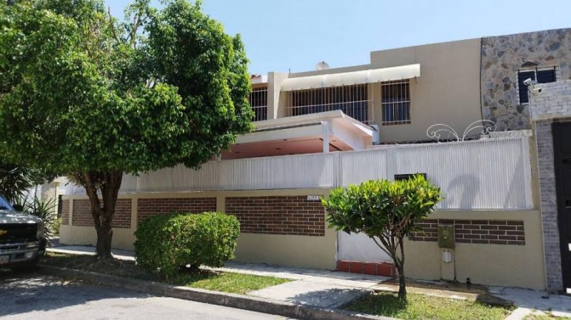 Foto Casa en Venta en trigal norte las clavellinas, trigal norte, Carabobo - U$D 82.000 - CAV221021 - BienesOnLine