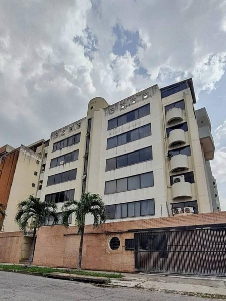 Foto Apartamento en Venta en San José, Valencia, Carabobo - U$D 45.000 - APV219878 - BienesOnLine