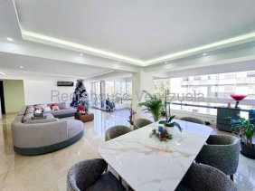 Apartamento en Venta en Los Naranjos del Cafetal Caracas, Distrito Federal