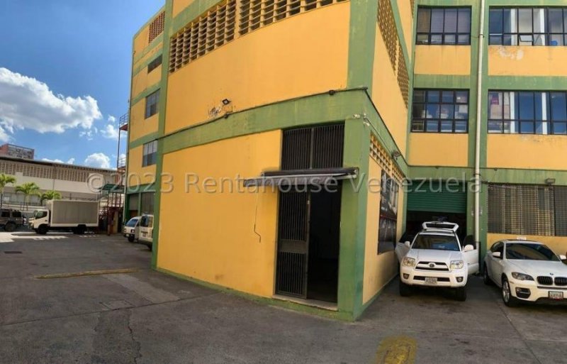 Foto Local en Venta en Boleíta Norte, Caracas, Distrito Federal - U$D 700.000 - LOV222217 - BienesOnLine