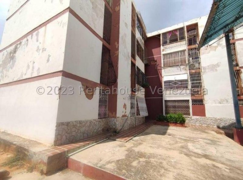 Foto Apartamento en Venta en El Varillal, Maracaibo, Zulia - U$D 7.500 - APV213821 - BienesOnLine