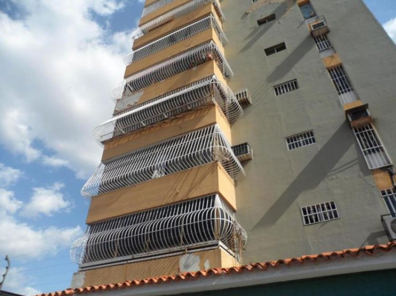 Foto Apartamento en Venta en Girardot, Maracay, Aragua - BsF 2.700.000 - APV56543 - BienesOnLine