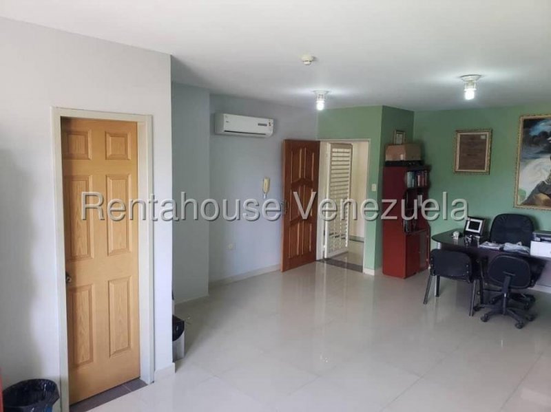 Apartamento (1 Nivel) en Venta en Santa Rosa, Falcon MLS #25-15235 GR 