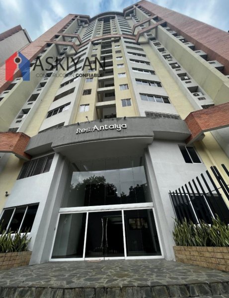 Foto Apartamento en Venta en SAN JOSE, URBANIZACION LAS CHIMENEAS, Valencia, Carabobo - U$D 38.000 - APV204163 - BienesOnLine