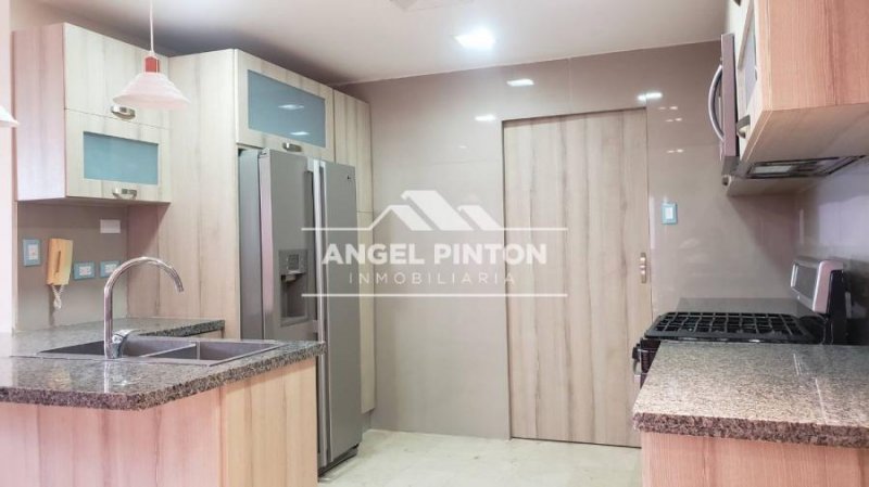 Foto Apartamento en Alquiler en Norte, Maracaibo, Zulia - U$D 550 - APA200767 - BienesOnLine