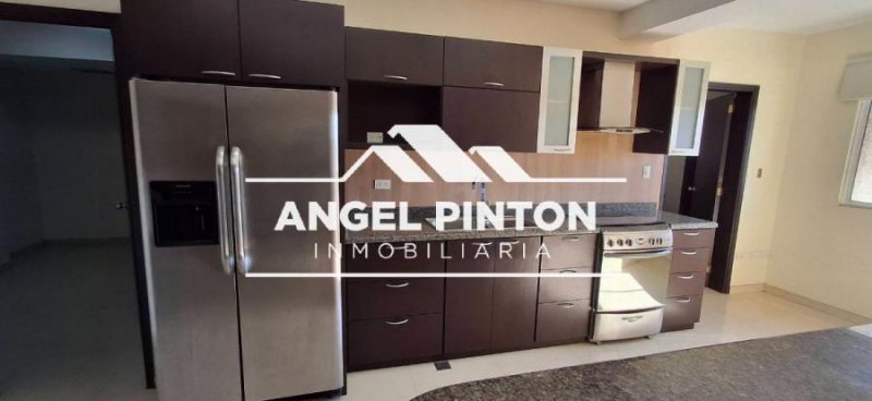 APARTAMENTO ALQUILER AV BELLA VISTA MARACAIBO API 6803