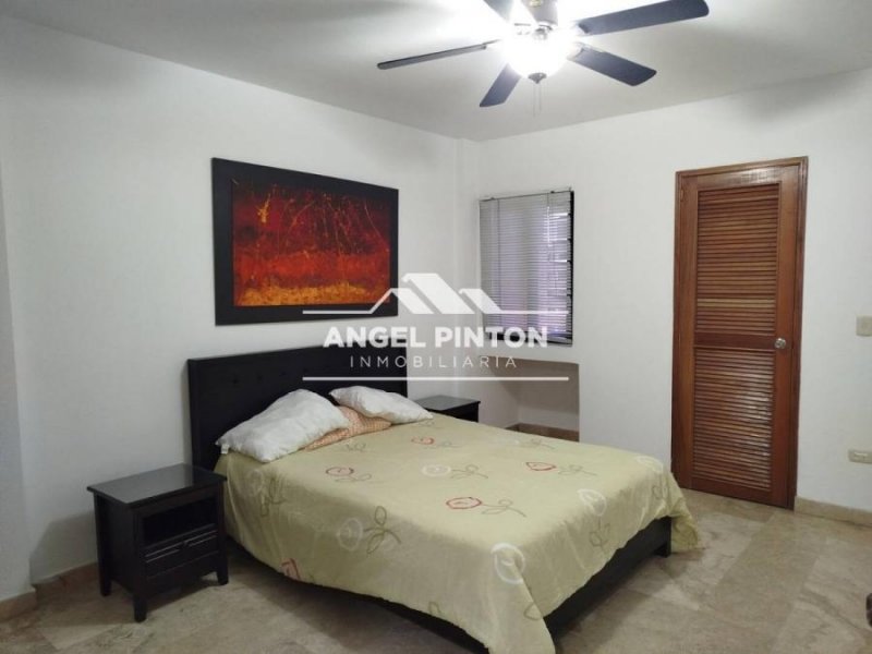 APARTAMENTO ALQUILER AV CECILIO ACOSTA MARACAIBO API 6942 