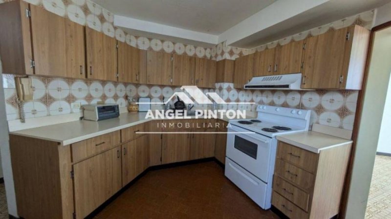 APARTAMENTO ALQUILER BELLAS ARTES MARACAIBO API 69217 JANETTE PEREZ