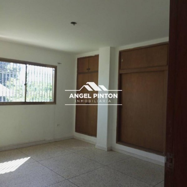 Foto Apartamento en Alquiler en Maracaibo, Zulia - U$D 160 - APA241679 - BienesOnLine