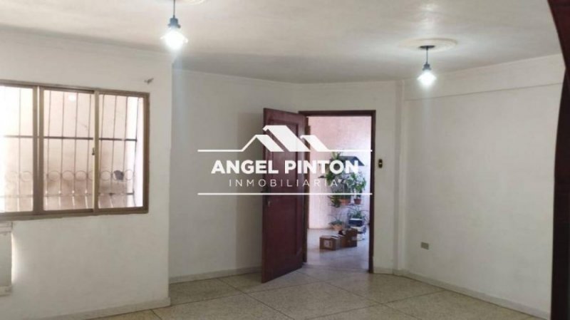 Foto Apartamento en Alquiler en Maracaibo, Zulia - U$D 160 - APA242082 - BienesOnLine