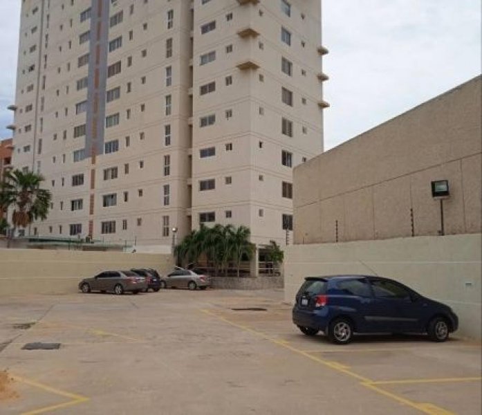 Foto Apartamento en Alquiler en Maracaibo, Zulia - U$D 200 - APA146282 - BienesOnLine