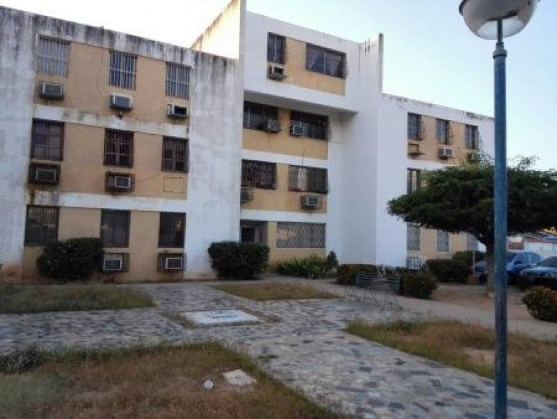 Foto Apartamento en Alquiler en Maracaibo, Zulia - U$D 150 - APA145825 - BienesOnLine