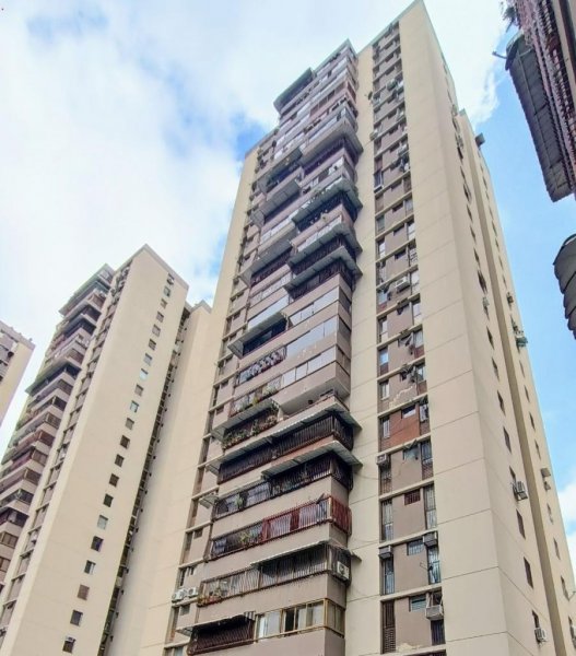 Foto Apartamento en Venta en El Recreo, Caracas, Distrito Federal - U$D 64.000 - APV189996 - BienesOnLine