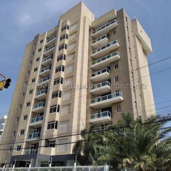 Foto Apartamento en Venta en Maracaibo, Zulia - U$D 72.000 - APV204717 - BienesOnLine