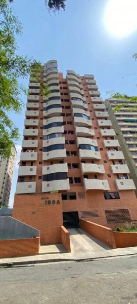 Apartamento en Alquiler en San José Valencia, Carabobo