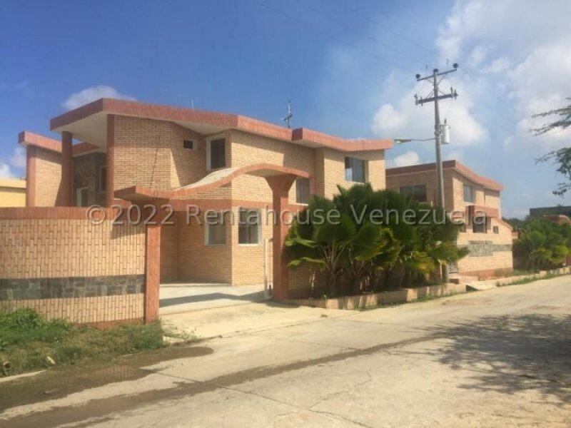 Apartamento (Duplex) en Venta en Flamingo, Falcon MLS #25-12107 GR 