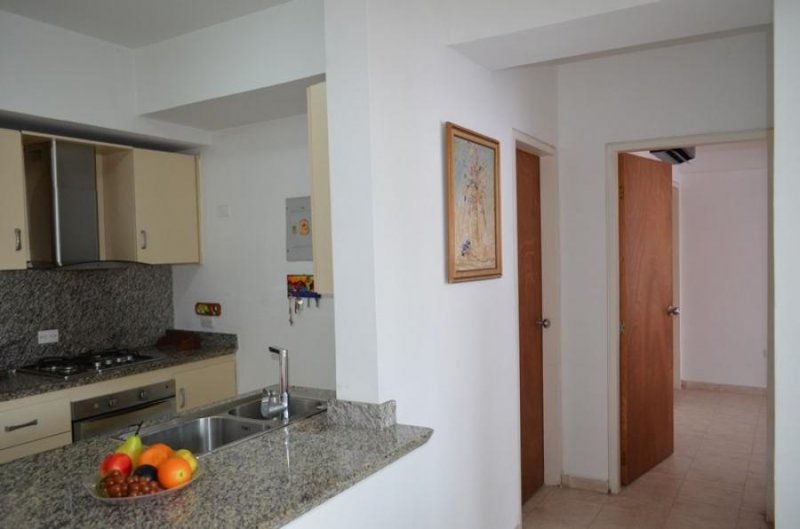 APARTAMENTO EN ALQUILER AGUA BLANCA  RESIDENCIAS SANTA CLARA VALENCIA CARABOBO. SAMIR TROSEL