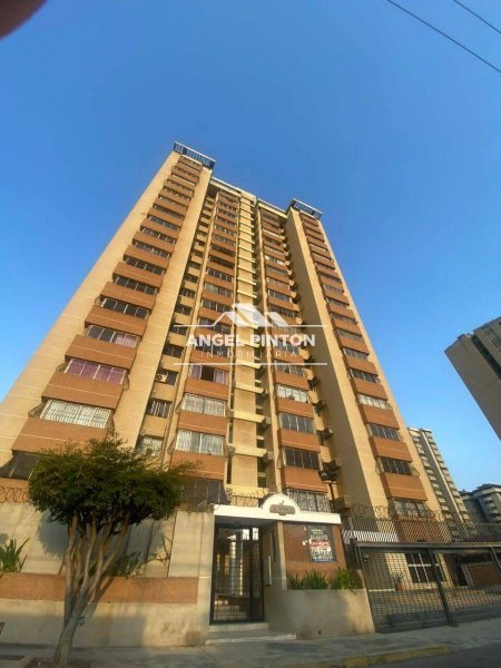 Foto Apartamento en Alquiler en Avenida Cecilio Acosta, Maracaibo, Zulia - U$D 300 - APA232199 - BienesOnLine