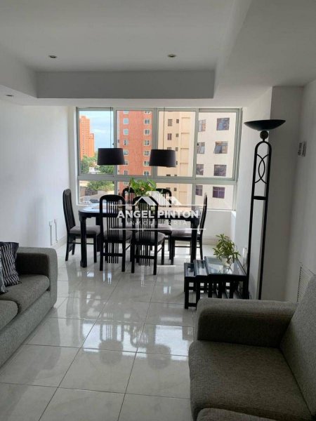 Apartamento en Alquiler en Avenida El Milagro Maracaibo, Zulia