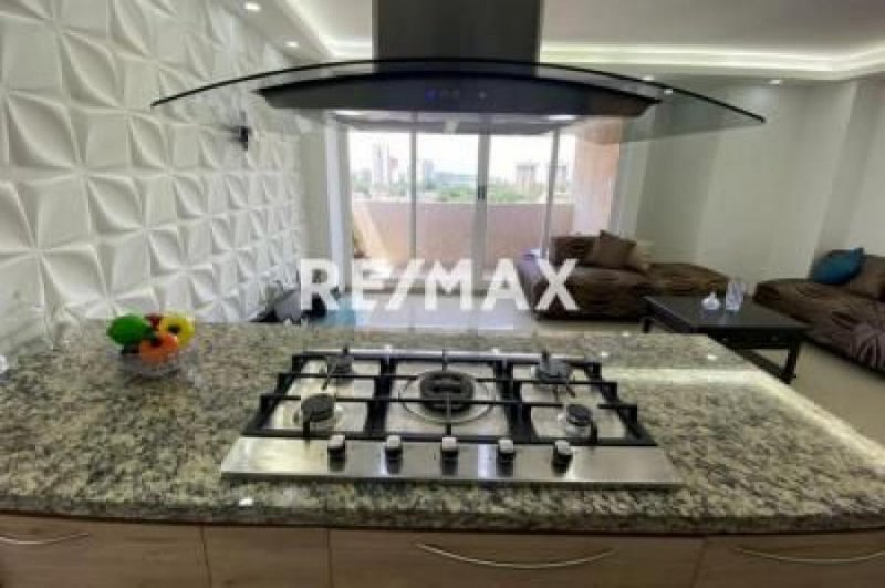 Foto Apartamento en Alquiler en La Lago, Zulia - U$D 550 - APA181421 - BienesOnLine