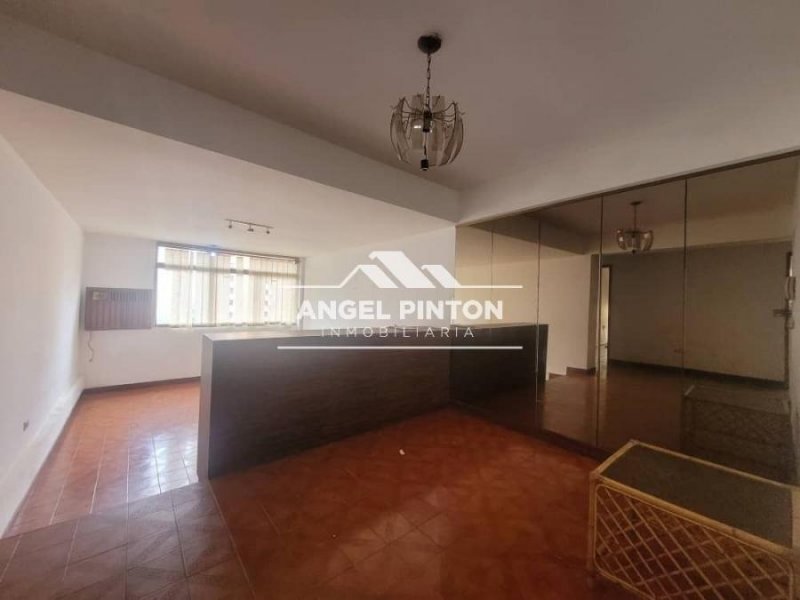 Foto Apartamento en Alquiler en Este, Maracaibo, Zulia - U$D 300 - APA250672 - BienesOnLine